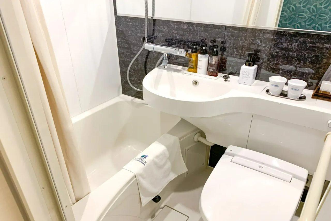 Livemax Ikebukuro Ekimae Hotell